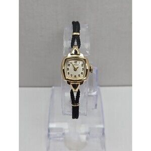 Vintage 1976 Caravelle Ladies Manual Wind Swiss Watch Gold Tone Cushion Case N6